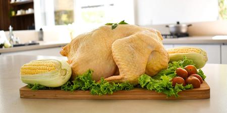 Mito o Realidad: ¿Debo quitarle la piel al pollo?